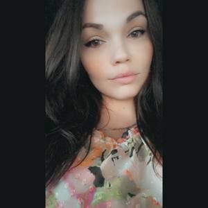 Meet your Posher, Amzy